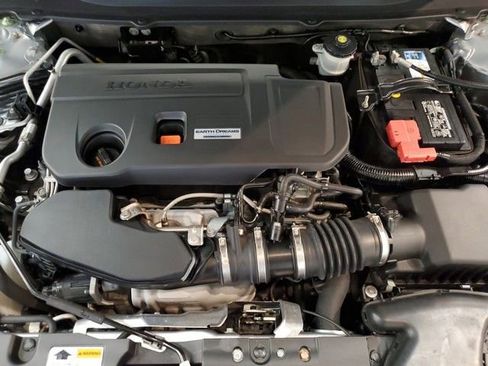 Used 2018 Honda Accord Touring image 23