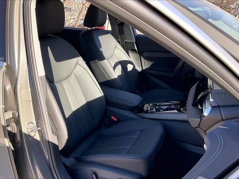 Used 2025 Audi A5 2.0T Premium w/ Convenience Package image 8