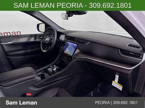 New 2025 Jeep Grand Cherokee L Limited w/ Black Appearance Package image 30