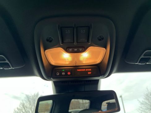 Used 2024 Chevrolet Colorado ZR2 w/ ZR2 Convenience Package III image 37