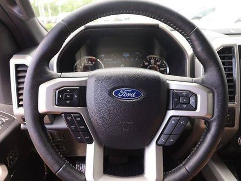 Used 2019 Ford F150 Lariat w/ Equipment Group 502A Luxury AWD/4WD image 11
