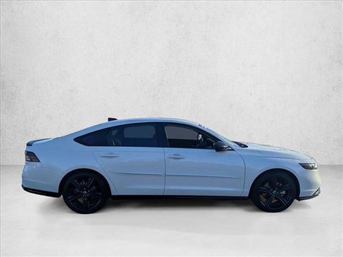 Used 2023 Honda Accord Sport image 4