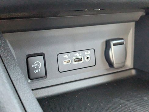 New 2025 Nissan Sentra SV image 17