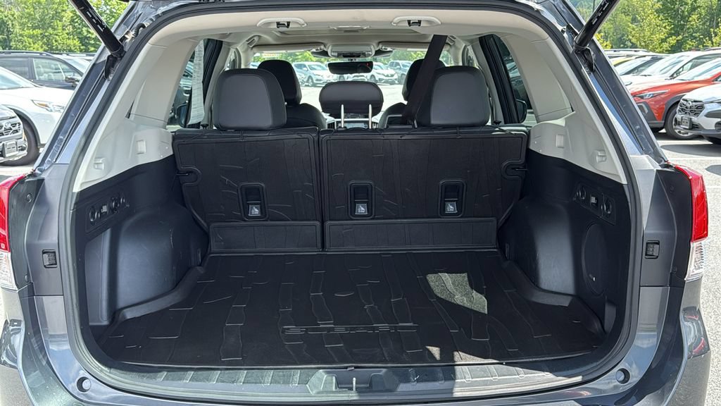 Certified 2022 Subaru Forester Touring AWD/4WD image 28