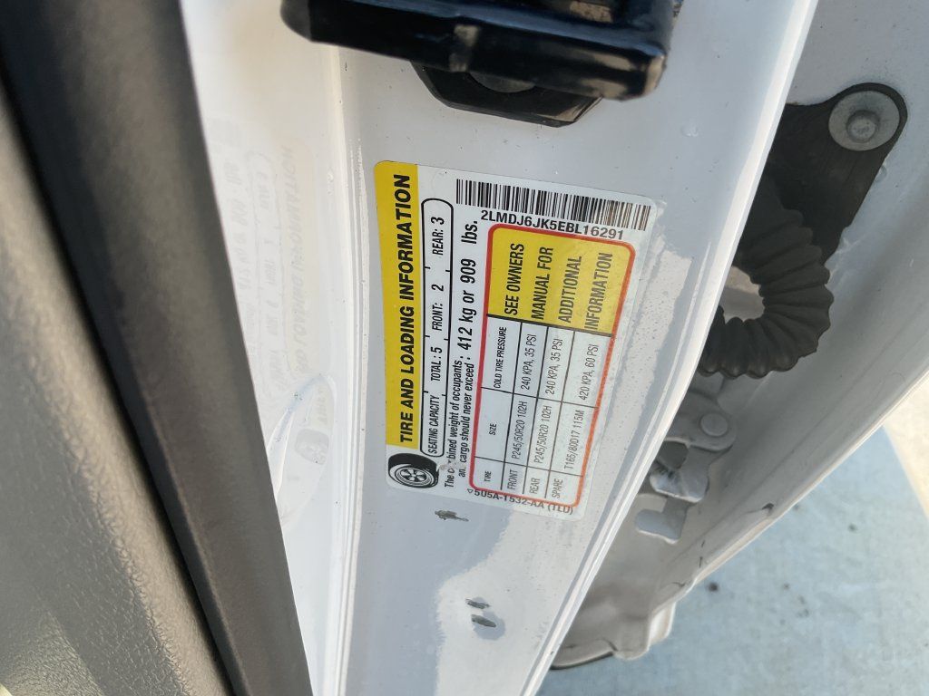 Used 2014 Lincoln MKX FWD w/ Equipment Group 102A image 34