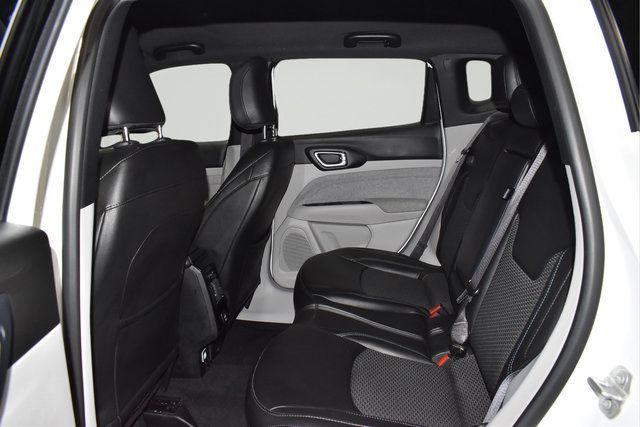 Certified 2024 Jeep Compass Latitude AWD/4WD image 23