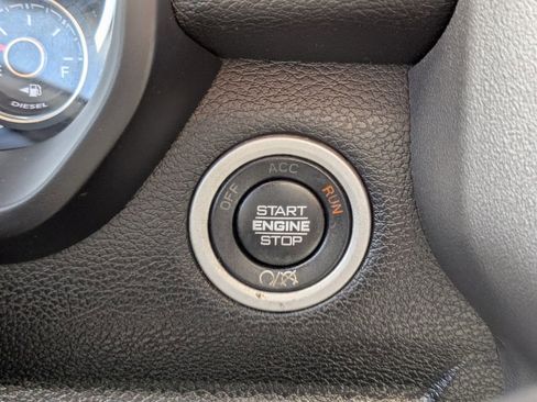 Used 2024 RAM 2500 Big Horn image 24