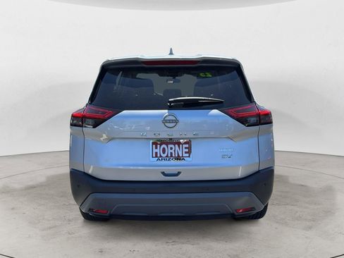 Used 2023 Nissan Rogue SV FWD image 4