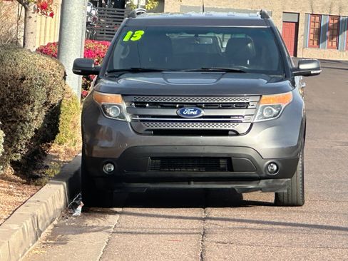 Used 2013 Ford Explorer Limited FWD image 2