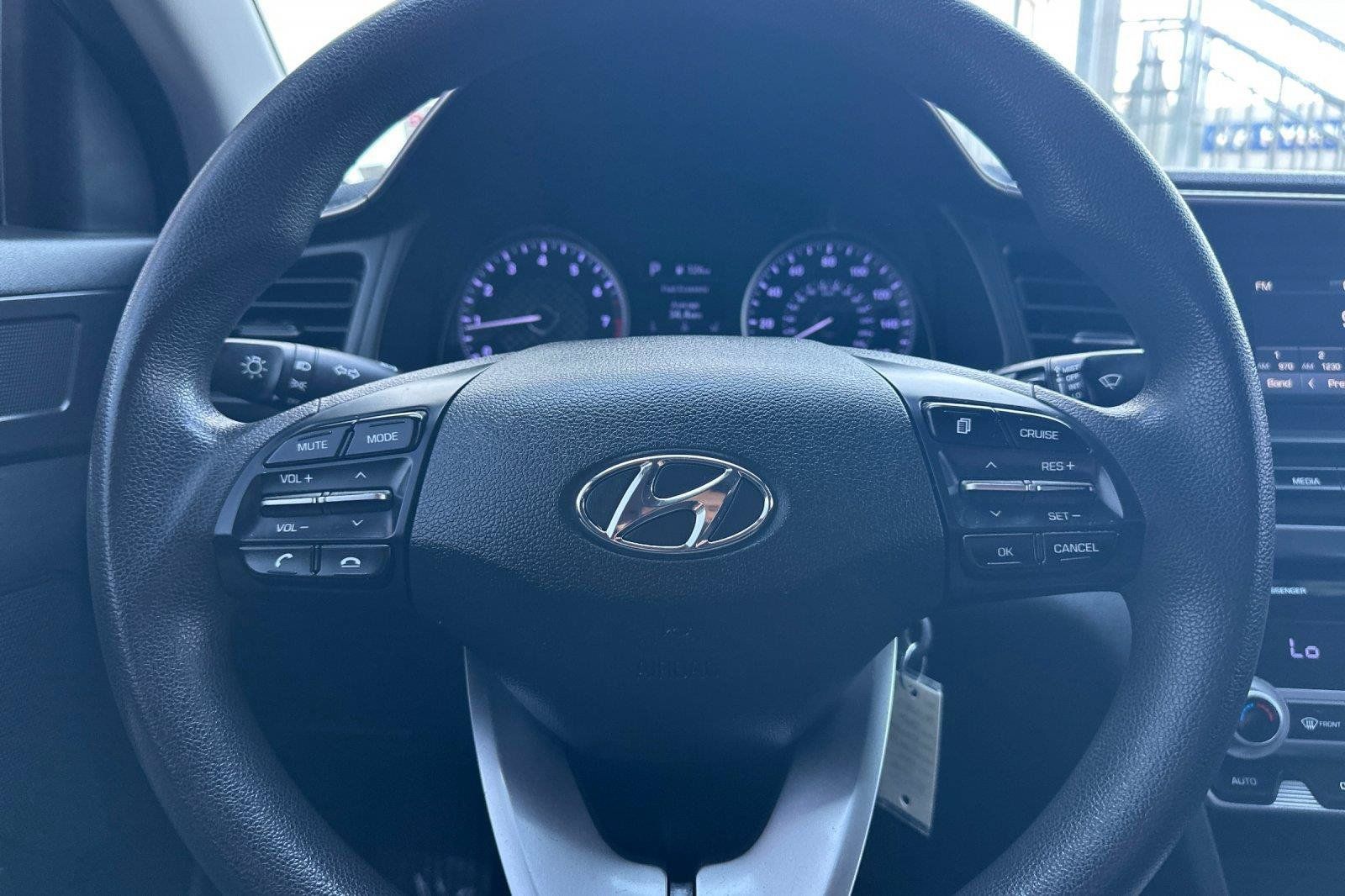 Used 2020 Hyundai Elantra SE w/ Cargo Package (C1) FWD image 20