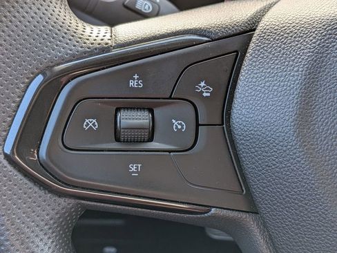 Used 2025 Chevrolet TrailBlazer LT AWD/4WD image 19