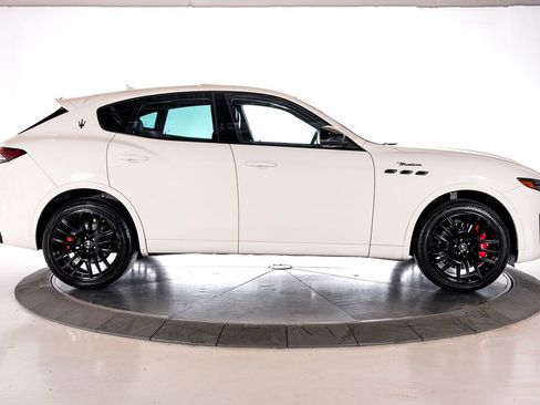 Used 2024 Maserati Levante Modena Ultima image 7