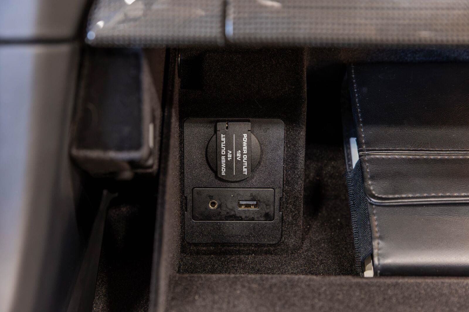 Used 2015 Porsche 911 Turbo S AWD/4WD image 94