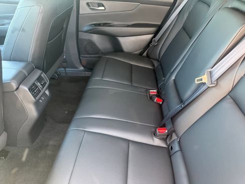 Certified 2025 Nissan Murano SV image 13