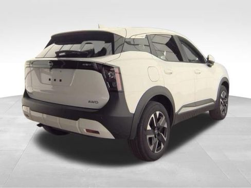 Used 2025 Nissan Kicks SV AWD/4WD image 4