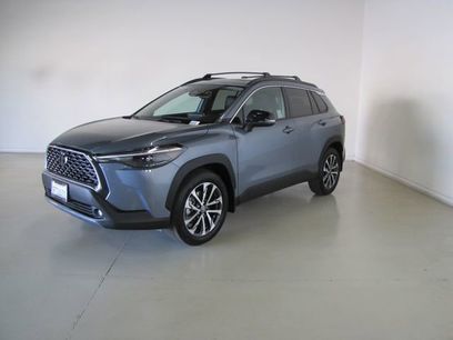 Used 2025 Toyota Corolla Cross XLE w/ Convenience Package