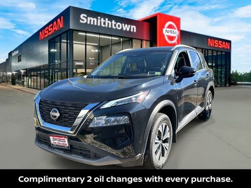 Certified 2022 Nissan Rogue SV w/ SV Premium Package image 2