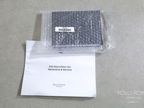 Used 2024 Rolls-Royce Cullinan Black Badge image 39