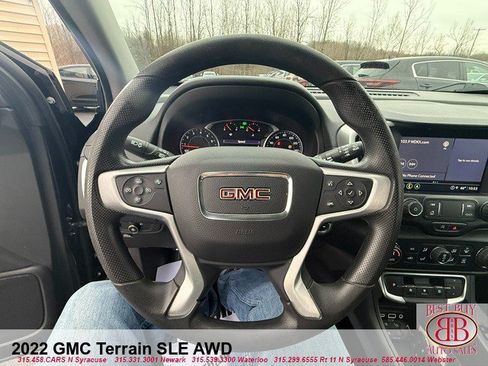 Used 2022 GMC Terrain SLE w/ Driver Convenience Package AWD/4WD image 16