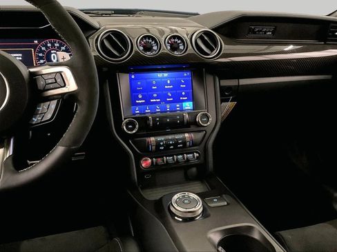 Used 2020 Ford Mustang Shelby GT500 w/ Carbon Fiber Track Pack RWD image 6