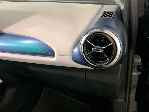 Used 2025 Chevrolet Equinox EV LT image 16