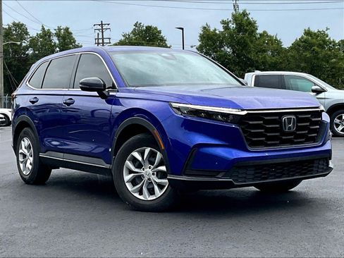 Used 2023 Honda CR-V LX image 2
