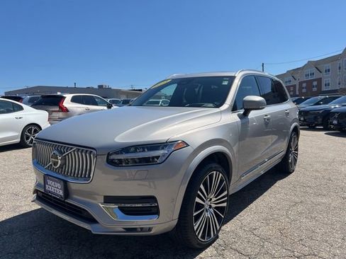 Certified 2023 Volvo XC90 B6 Ultimate AWD/4WD image 3