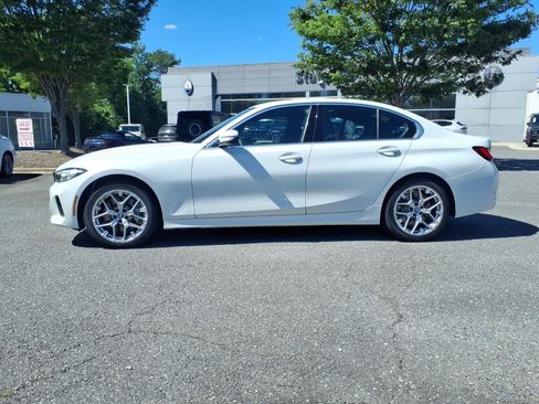 Used 2025 BMW 330i Sedan RWD image 3