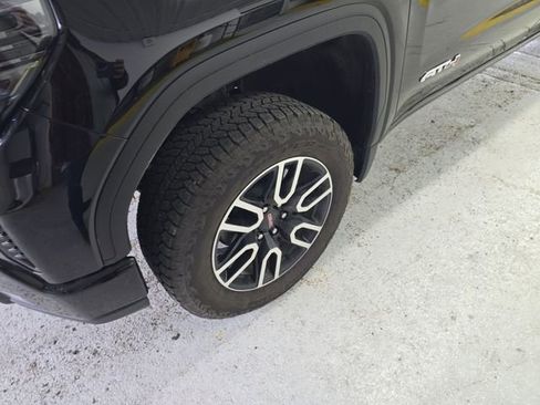 New 2026 GMC Sierra 1500 AT4 w/ Technology Package image 9