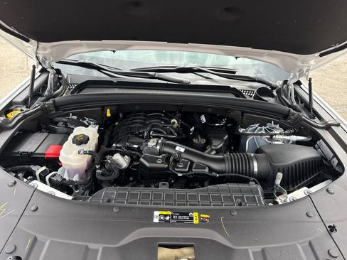 Certified 2025 Jeep Grand Cherokee Altitude AWD/4WD image 39