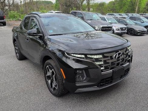 Used 2023 Hyundai Santa Cruz Limited image 3