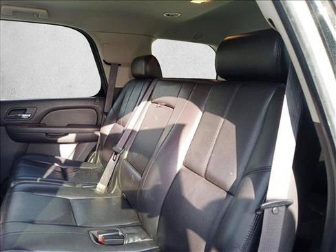 Used 2010 Chevrolet Tahoe LT RWD image 14
