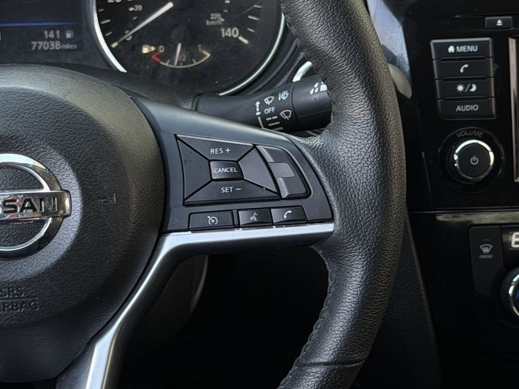 Used 2019 Nissan Rogue SV FWD image 11