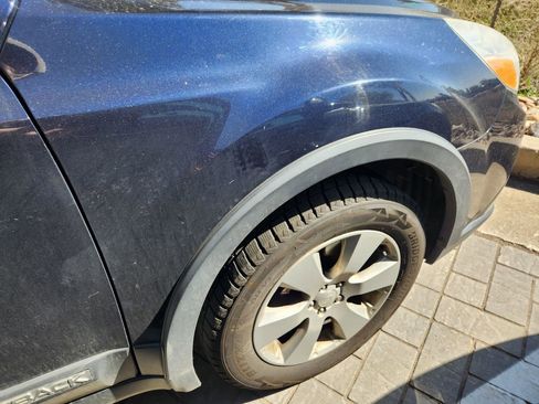Used 2012 Subaru Outback 2.5i Premium AWD/4WD image 8