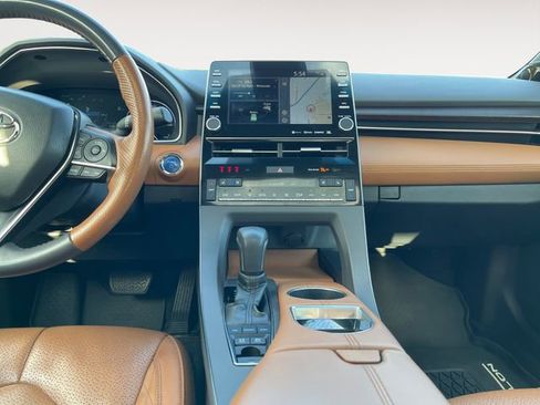 Used 2019 Toyota Avalon Limited w/ All Weather Liner Package image 11