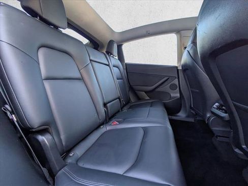 Used 2021 Tesla Model Y Long Range image 23