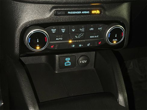 Used 2022 Ford Escape Titanium w/ Class II Trailer Tow Package image 29