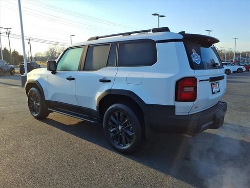 Used 2024 Toyota Land Cruiser image 12