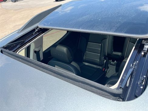 Used 2023 GMC Acadia Denali w/ Denali Ultimate Package image 22