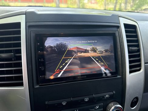 Used 2011 Nissan Frontier SV RWD image 36