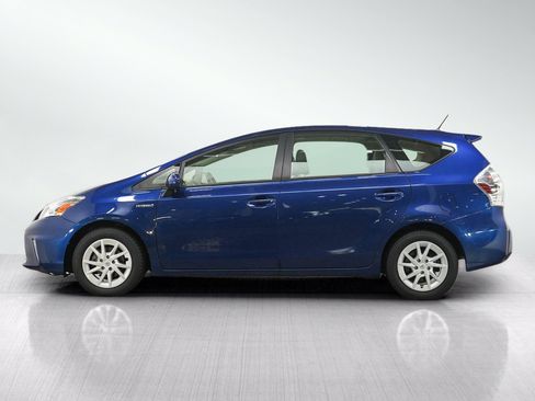 Used 2014 Toyota Prius V Three FWD image 2