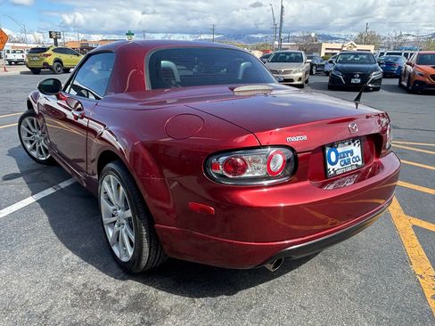Used 2007 MAZDA MX-5 Miata Grand Touring w/ Premium Pkg image 3