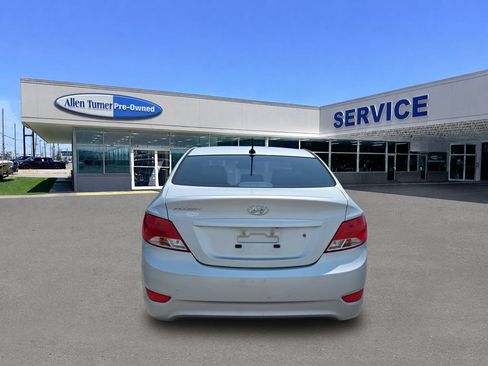 Used 2015 Hyundai Accent GLS FWD image 7