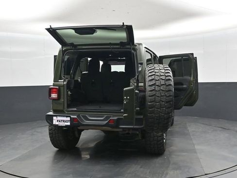 Used 2021 Jeep Wrangler Unlimited Sahara w/ Uconnect 4C Nav & Sound Group AWD/4WD image 48
