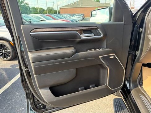 Used 2022 GMC Sierra 1500 Elevation w/ Preferred Package AWD/4WD image 11
