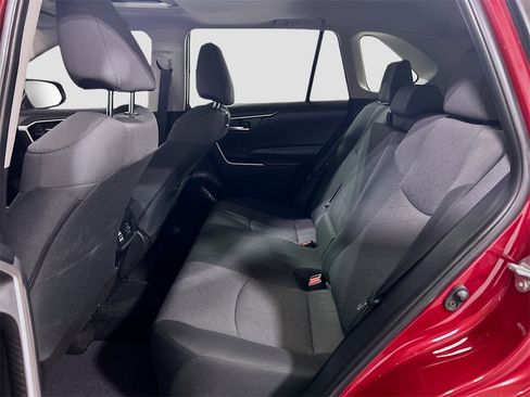 Used 2024 Toyota RAV4 XLE image 21