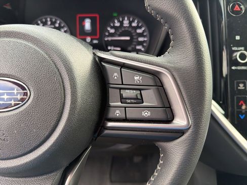 Certified 2025 Subaru Ascent Premium image 31