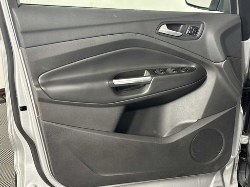 Used 2017 Ford Escape Titanium FWD image 10