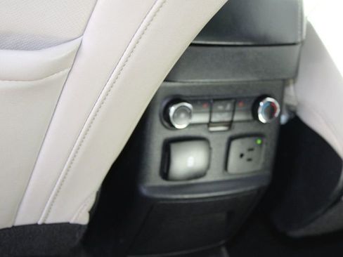 Used 2017 Ford Explorer Platinum image 24