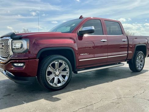 Used 2017 GMC Sierra 1500 Denali w/ Denali Ultimate Package image 5